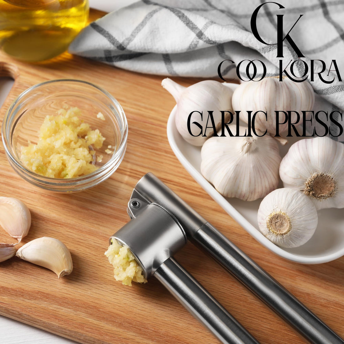 COO KORA Heavy Duty Garlic Press, Handheld Garlic Mincer, 304 Stainless Steel Garlic Press, Ergonomic, Durable, No Hand Odor, Just Put It in the Bowl, Dishwasher Safe